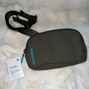 lululemon athletica Mini Belt Bag